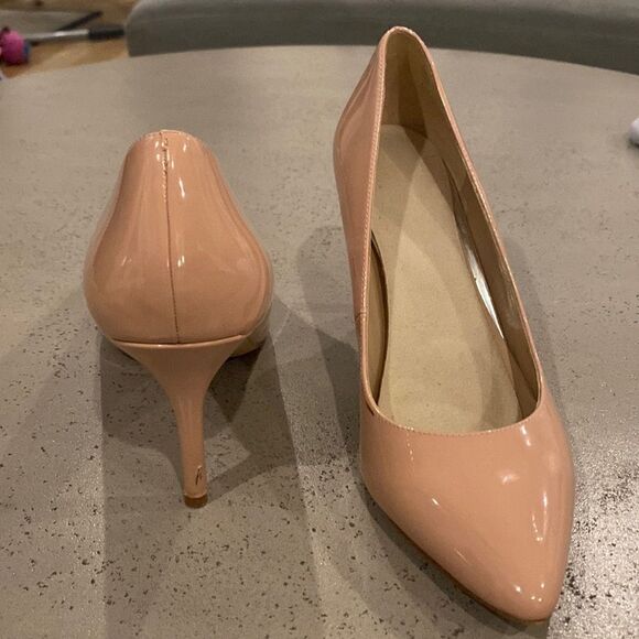 Aldo nude point toe heels 8.5 - Picture 1 of 4